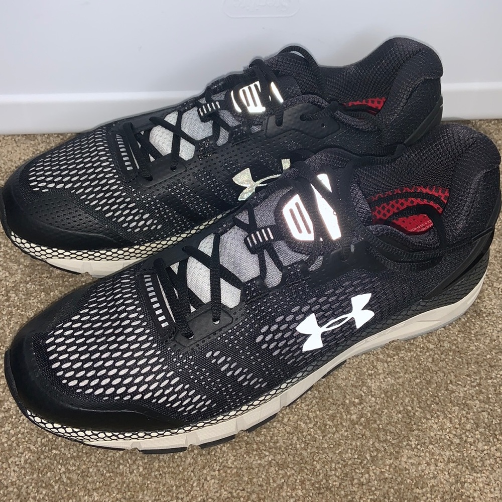UnderArmour HOVR Guardian Running Shoes